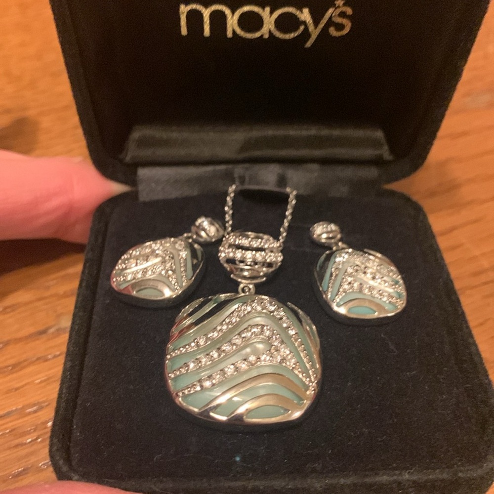 Silver, CZ, capize shell necklace & earrings.